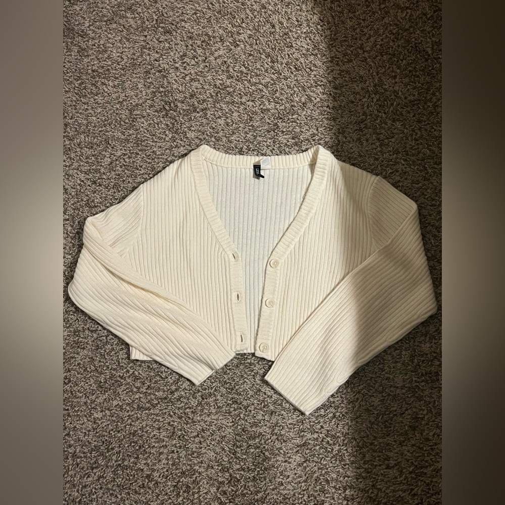 Cream Cardigan 🧸
